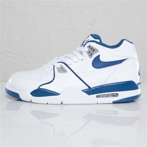 nike flight 89 sneakers